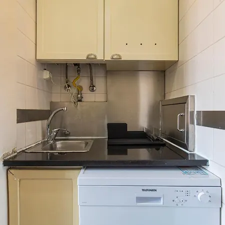 Daire Typical 2bdr In By Lovelystay *